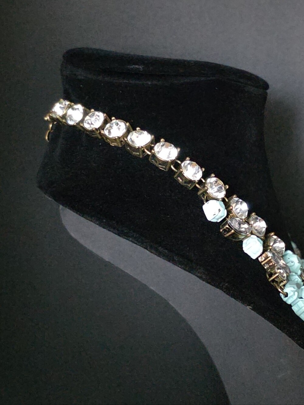 Sarah Templeman Camille Rhinestone Turquoise Enamel Bumblebee Statement Necklace - Picture 11 of 12
